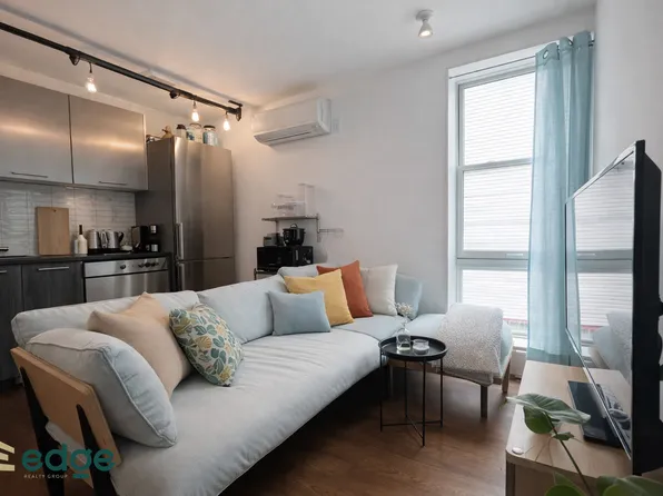 132a Stanhope Street image 1 of 14