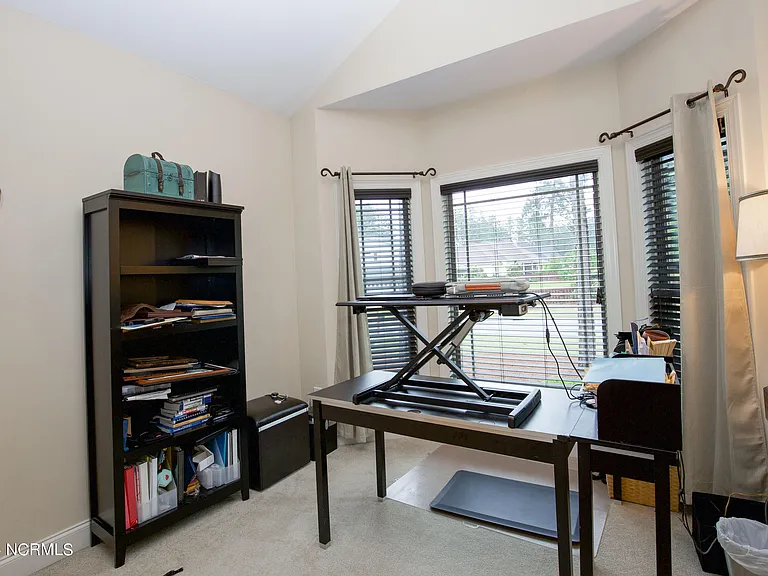237 Rothbury Dr — Photo 37