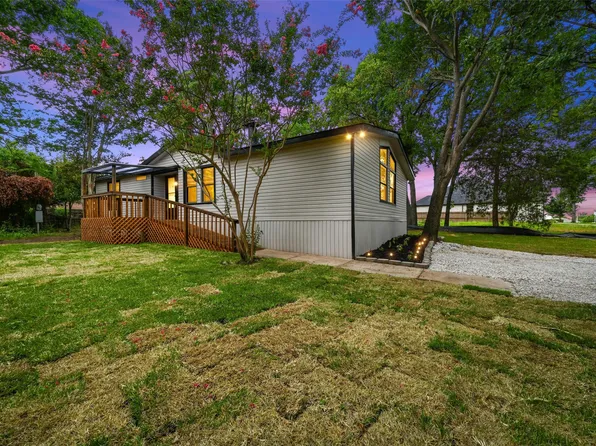 4608 Bradley Ln, Arlington, TX 76017