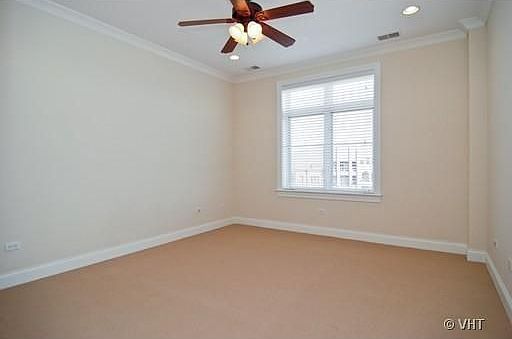 5th image of 2757 N Lincoln Ave #404