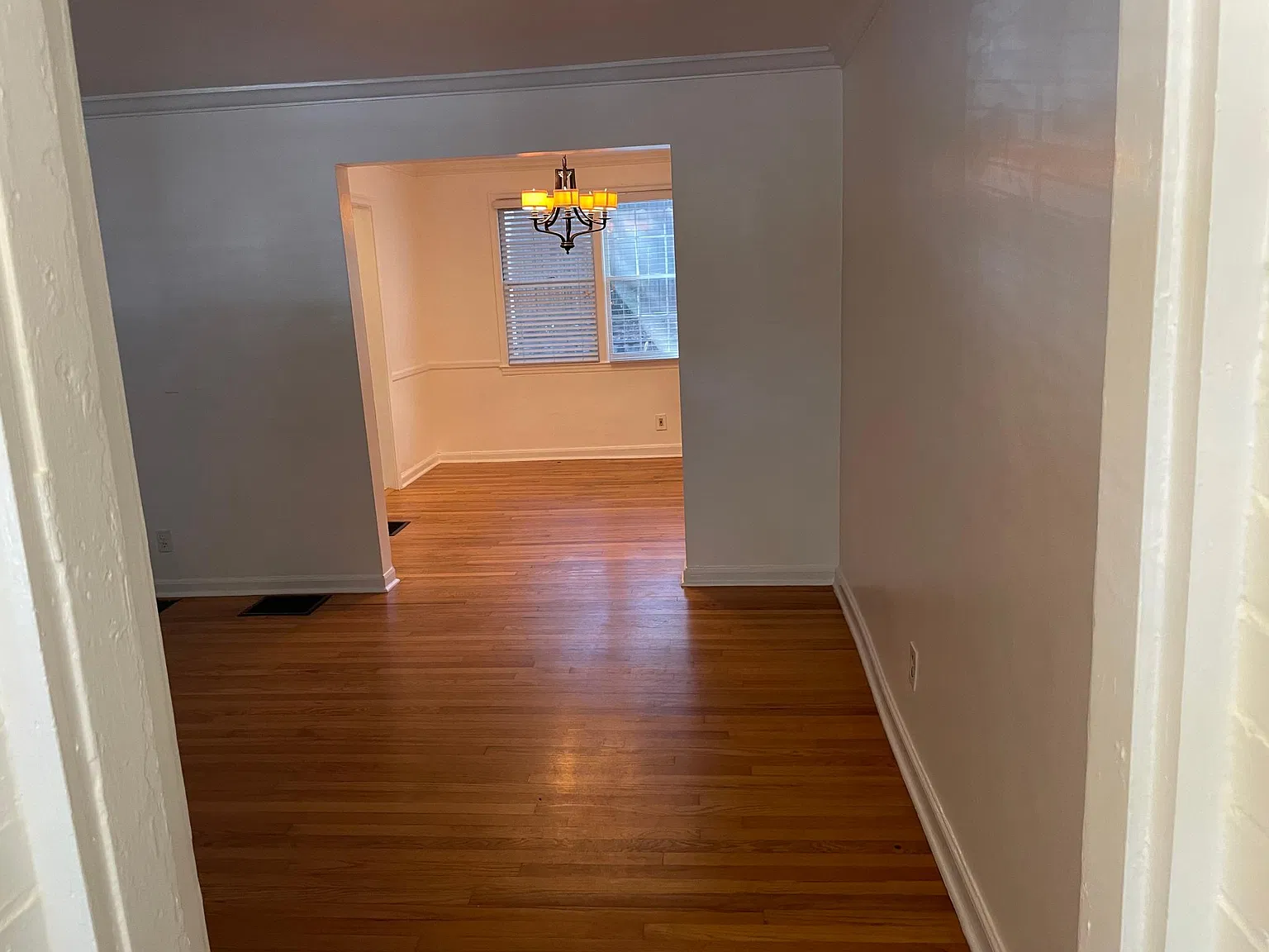 2 bed, 1.5 bath, 950 sqft, $2,400 — Photo 3