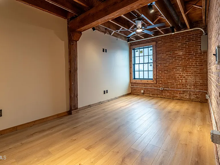 453 E Main St #300 — Photo 12