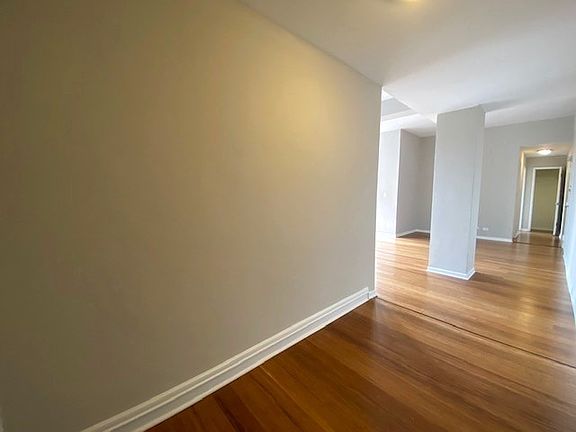 5th image of 520 W Wellington Ave #4E