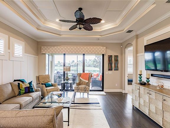 3rd image of 9432 Isla Bella Cir
