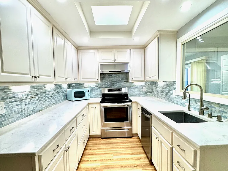 Kitchen 1