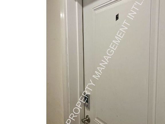 5th image of 741 N 20th St Unit 4