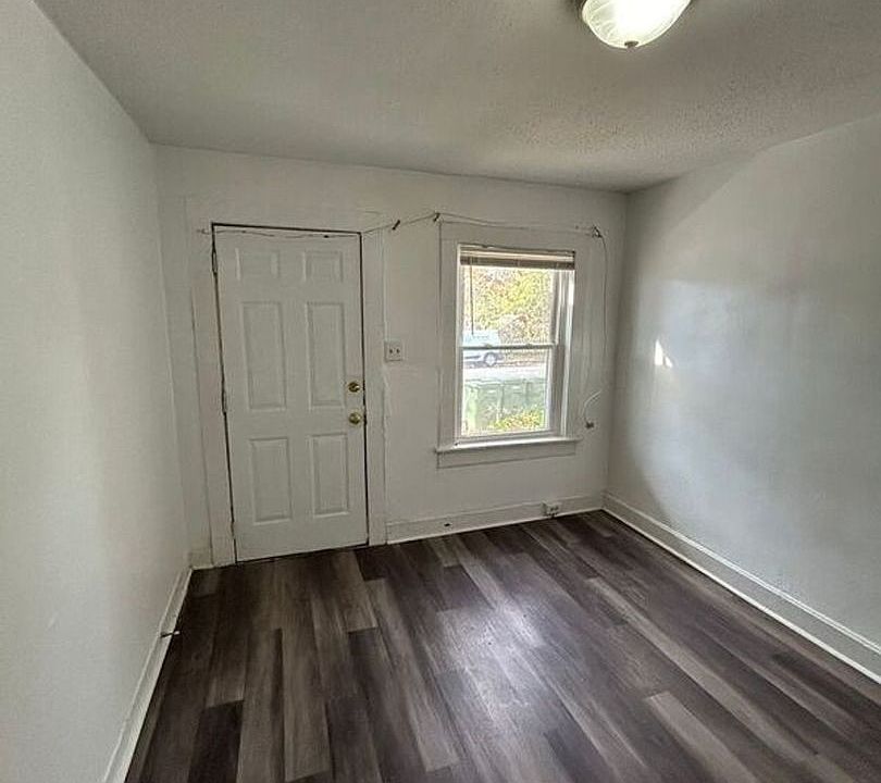 1st image of 3302 Th St