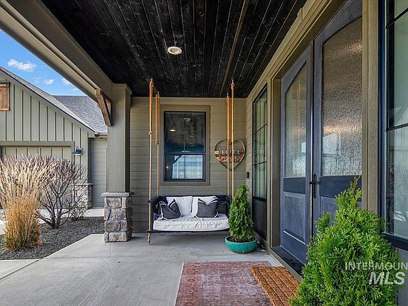 4th image of 14042 Latigo Ln