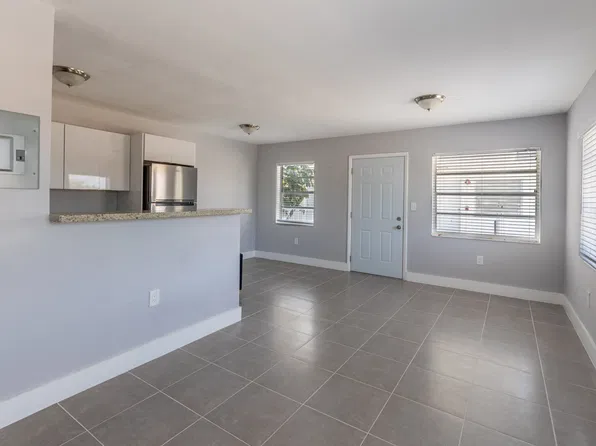 Kenwood Apartments, 1960 NE 161st St #30a19aebb, Miami, FL 33162