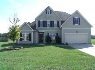 541 Morning Glory Dr, Raeford, NC 28376