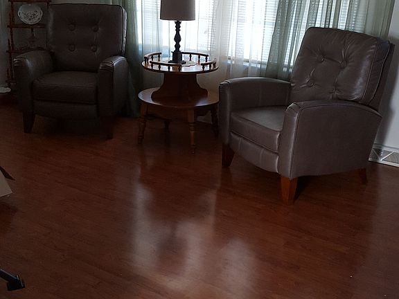 5th image of 252 Jost St