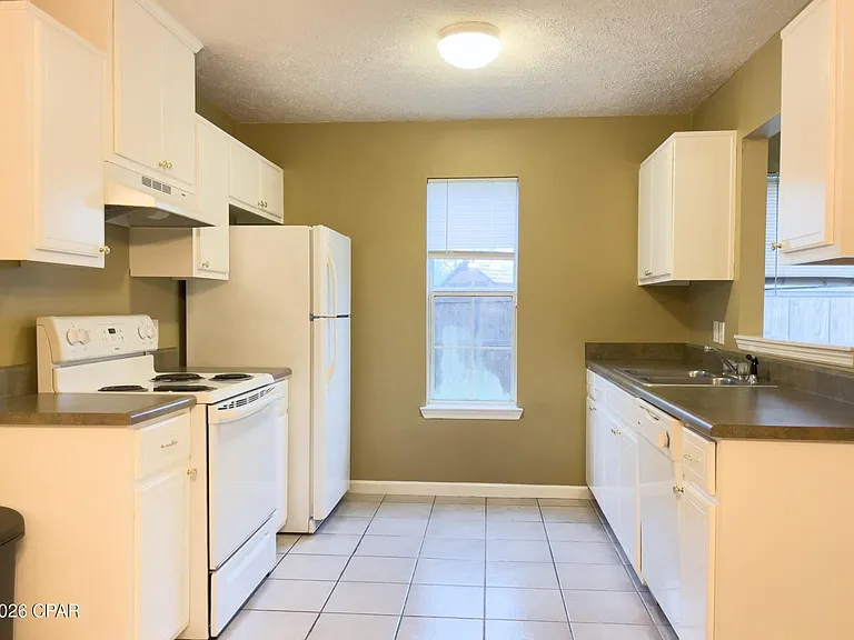 5204 Joshua Ln — Photo 7