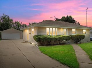 3017 E Belsar Ave, Cudahy, WI 53110