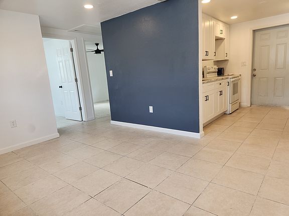 2nd image of 1105 S Prospect Ave APT B