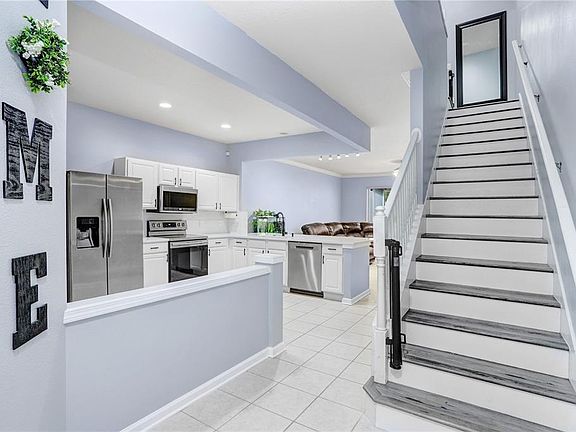 4th image of 4986 Pond Ridge Dr