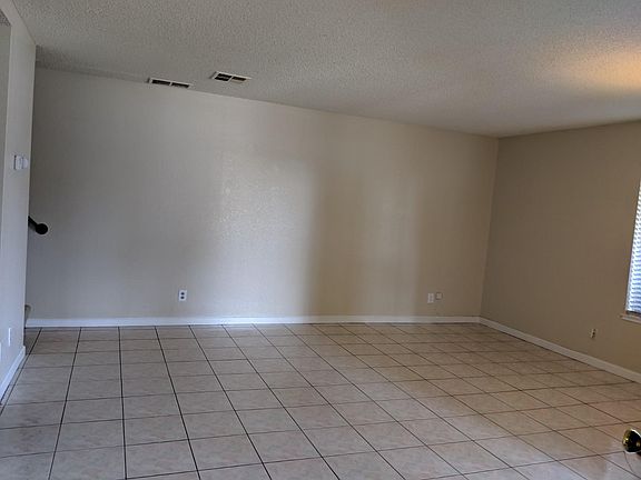 3rd image of 63 Muirfield Ct