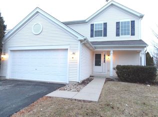 2 Flowerfield Ct, Lake In The Hills, IL 60156