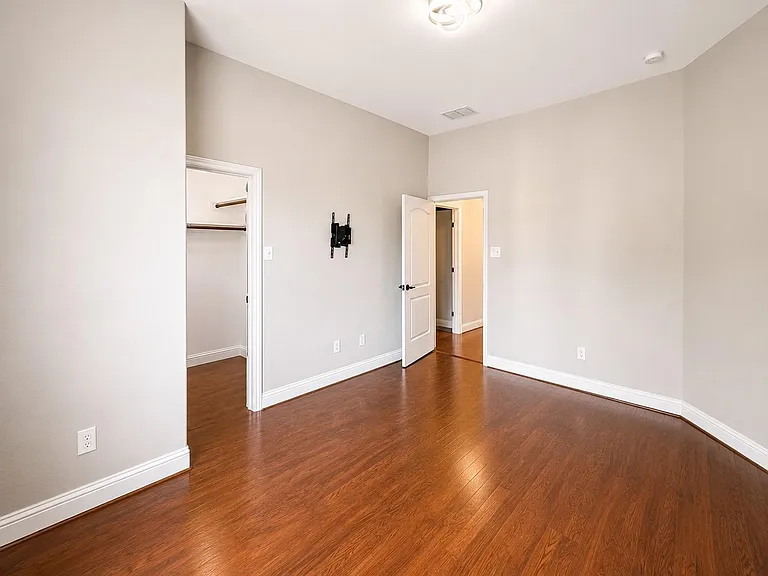 127 Lindenberry Cir — Photo 22