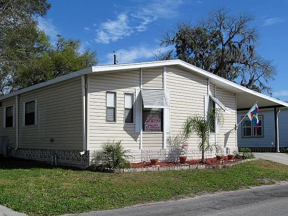 2nd image of 4812 Lakeland Harbor Cir