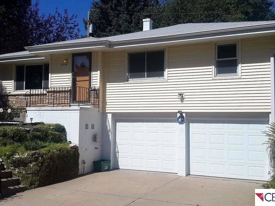 1st image of 3016 N 75th Ave