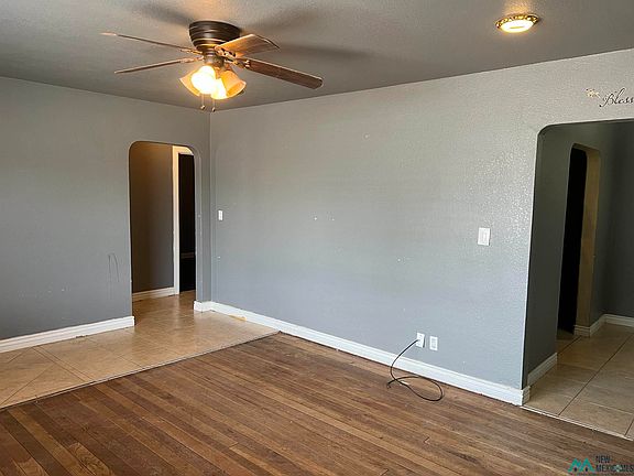 2nd image of 1207 W Merchant Ave