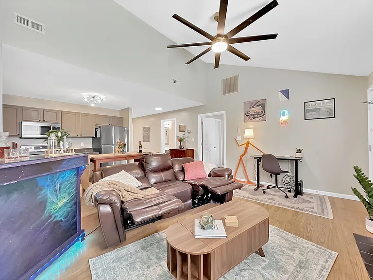 4700 Royal Prince Way — Photo 15