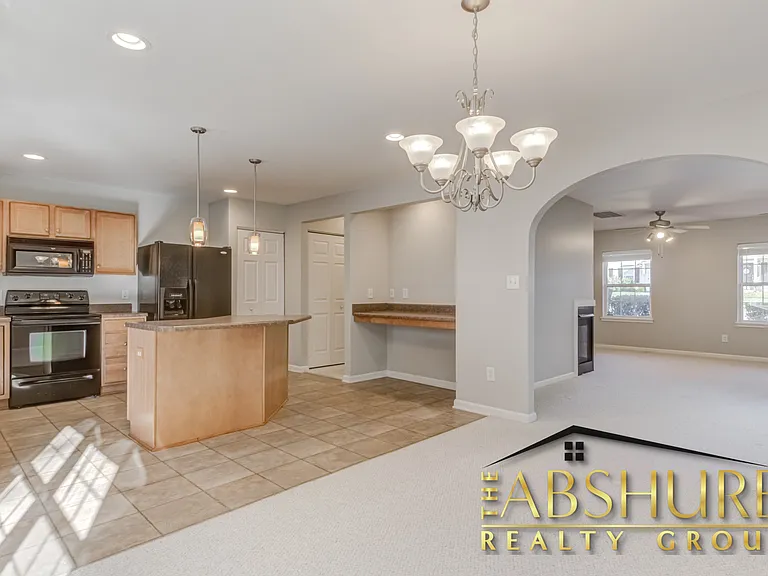 5223 Malik Dr — Photo 9