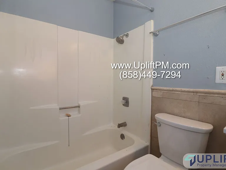 1225 Capistrano Ave #A — Photo 33