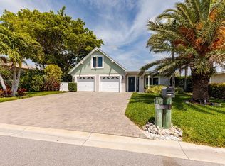 318 La Hacienda Dr, Indian Rocks Beach, FL 33785