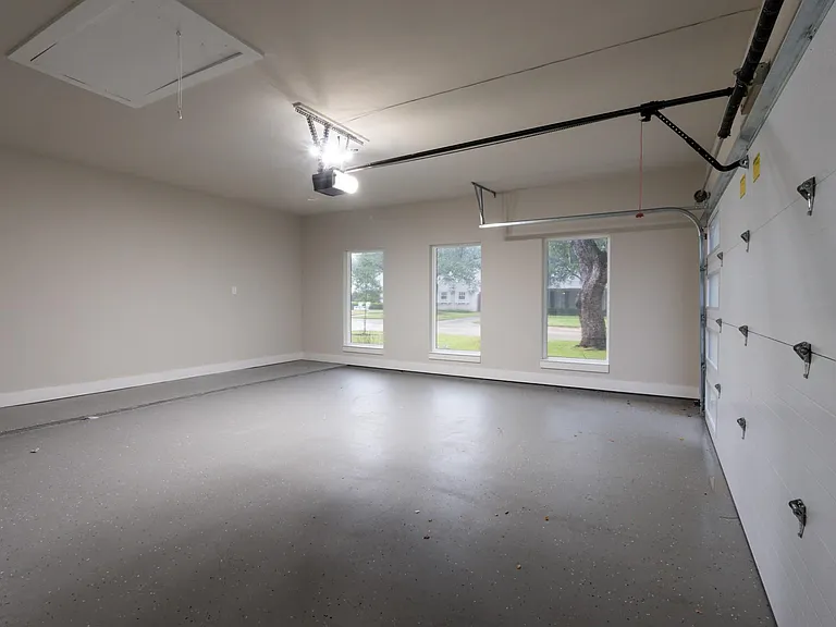 10023 Piping Rock Ln — Photo 24