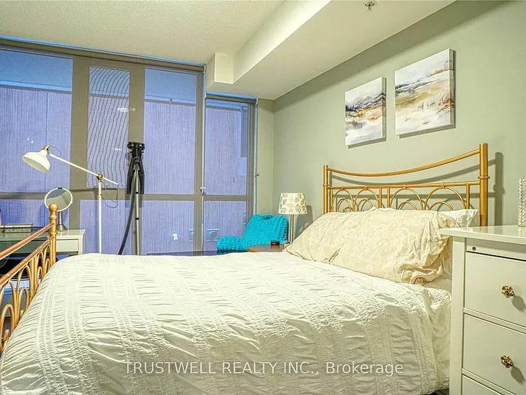 295 Adelaide St W #315 — Photo 9