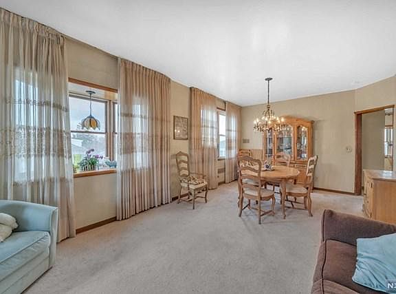 4th image of 90 Mount Prospect Ave