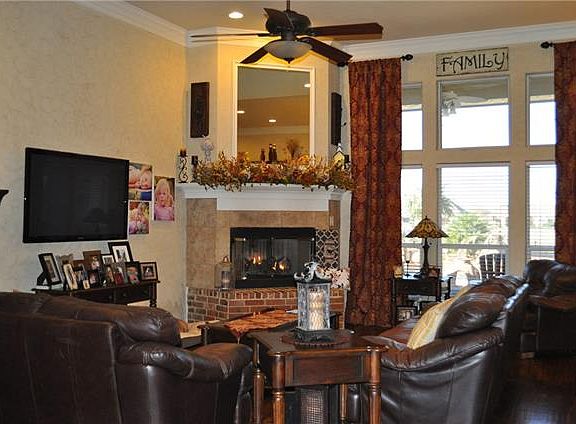 5th image of 225 Magnolia Dr