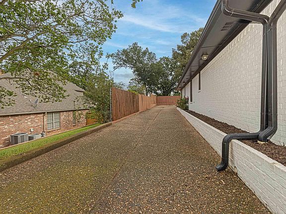 3rd image of 641 Timberwilde Dr