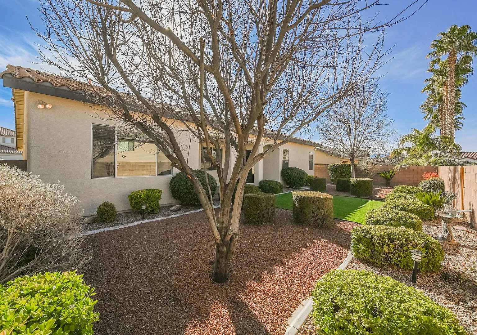 Beautifl 1 Story in Henderson — Photo 3