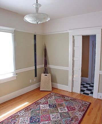 4th image of 1163 N Gordon St