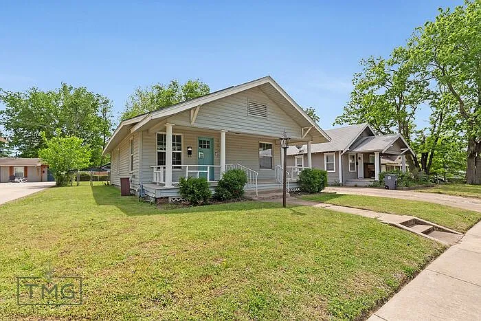 2 bed, 2.0 bath, 914 sqft, $1,550 — Photo 3