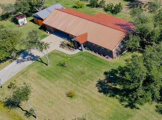 1016 Redwood Ave, Rockport, TX 78382