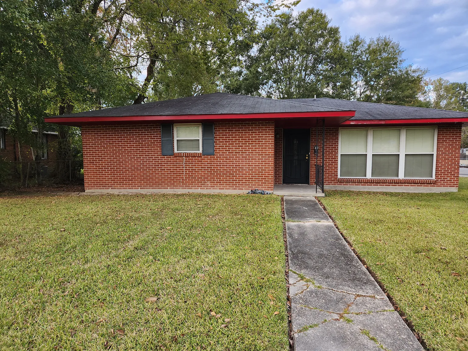 2 bed, 1360 sqft, $1,300 — Photo 1
