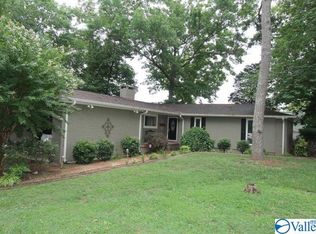 1213 Big Wills Dr NW, Fort Payne, AL 35967