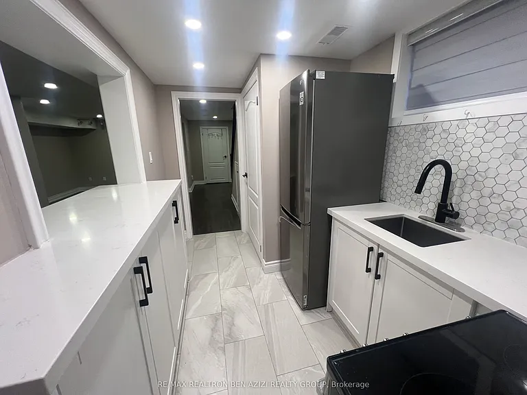 23 Sexton Cres #BASEMENT — Photo 6