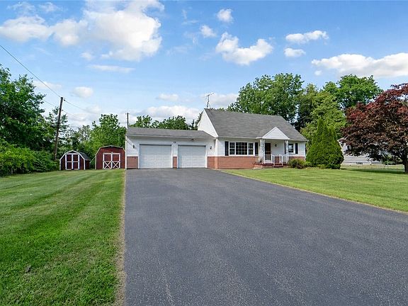 2nd image of 32 Ridgelea Ct