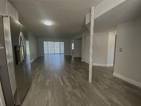 5th image of 1409 Congressional Way