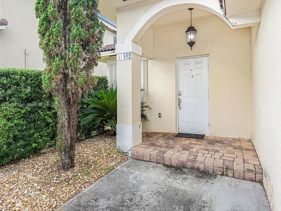 4th image of 21432 SW 89th Ct