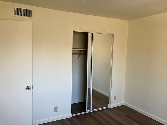 3rd image of 221 Leslie Ln APT C