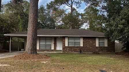 1st image of 42106 Garden Dr