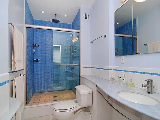 Sold by Sotheby's International Realty | media 34