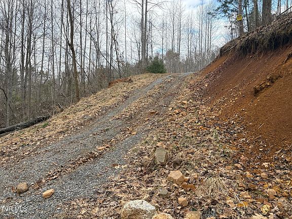 4th image of 129 Oaks Rd