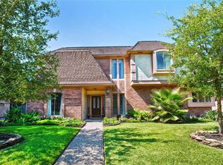 15803 Woodcroft Dr, Houston, TX 77095
