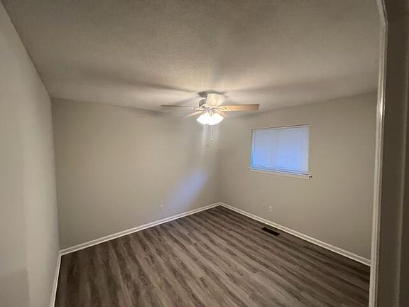 5th image of 7180 Holland Ln